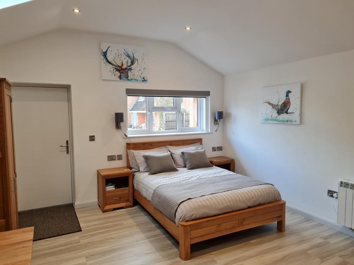 Wyvern Apartment *